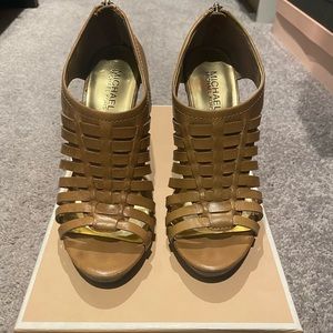 Michael Kors Pembroke